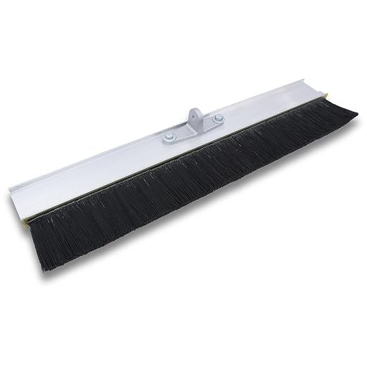 MARSHALLTOWN Aluminum Backed Concrete Broom - Image 3