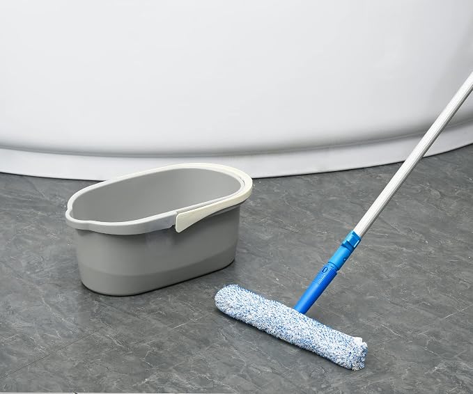 Haundry 4.5 Gallon Cleaning Bucket, Good Grips Household Mop Bucket - Image 4
