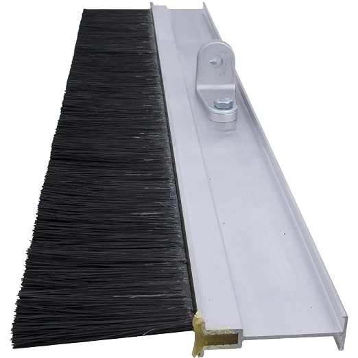 MARSHALLTOWN Aluminum Backed Concrete Broom - Image 3