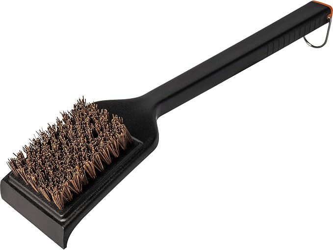 Traeger Grills Hot n' Cold Grill Cleaning Brush – Natural Palmyra Bristles - Image 6