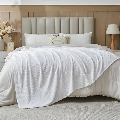 NEWCOSPLAY Super Soft Twin Blanket White Premium Silky Flannel Fleece Leaves Pattern Lightweight Bed Blanket All Season Use (White, Twin(60"x80"))