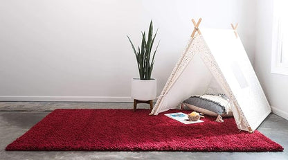 Unique Loom Solid Shag Collection Area Rug (4' 1" x 6' 1" Rectangle, Cherry Red)