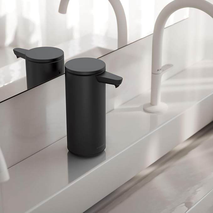 simplehuman 9 oz. Touch-Free Automatic Rechargeable Sensor Pump, Matte Black - Image 5