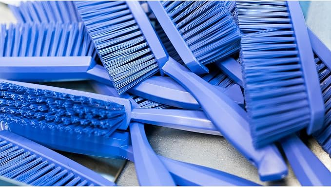 Vikan 45878 Bench Cleaning Brush, Polypropylene/Polyester Soft Bristle Dustpan - Image 6