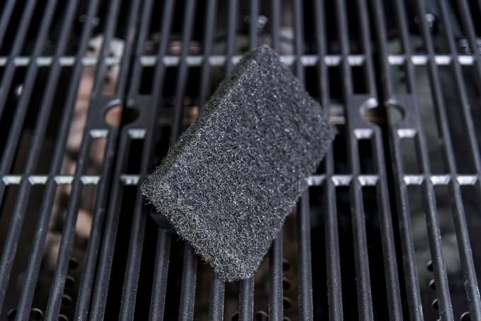 Charbroil® Deluxe Griddle Scrub Brush - Image 3