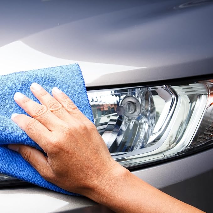 Formula 1 Super Dry Microfiber Drying Towel - Image 2