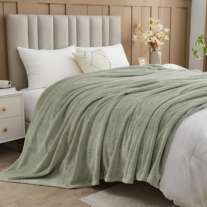 NEWCOSPLAY Super Soft Twin Blanket Sage Green Premium Silky Flannel Fleece Leaves Pattern Lightweight Bed Blanket All Season Use (Sage Green, Twin(60"x80"))