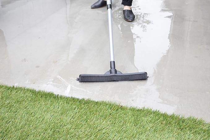 FURemover Compact Pet Hair Rubber Broom - Image 7