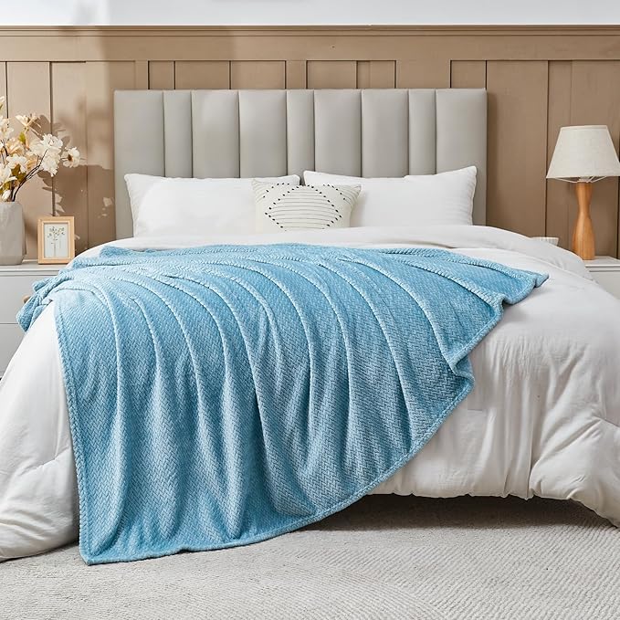 NEWCOSPLAY Super Soft Twin Blanket Light Blue Premium Silky Flannel Fleece Leaves Pattern Lightweight Bed Blanket All Season Use (Light Blue, Twin(60"x80"))