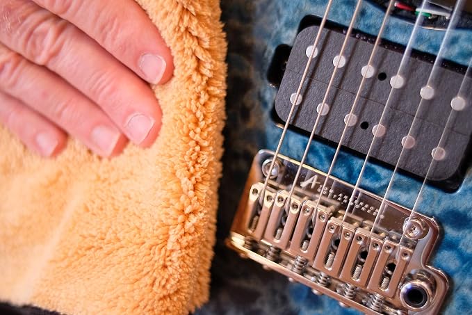 MusicNomad 2 'n 1 Beyond Plush Players Cloth - Image 5