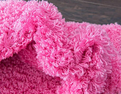 Unique Loom Solid Shag Collection Area Rug (2' 6" x 16' 5" Runner, Taffy Pink)