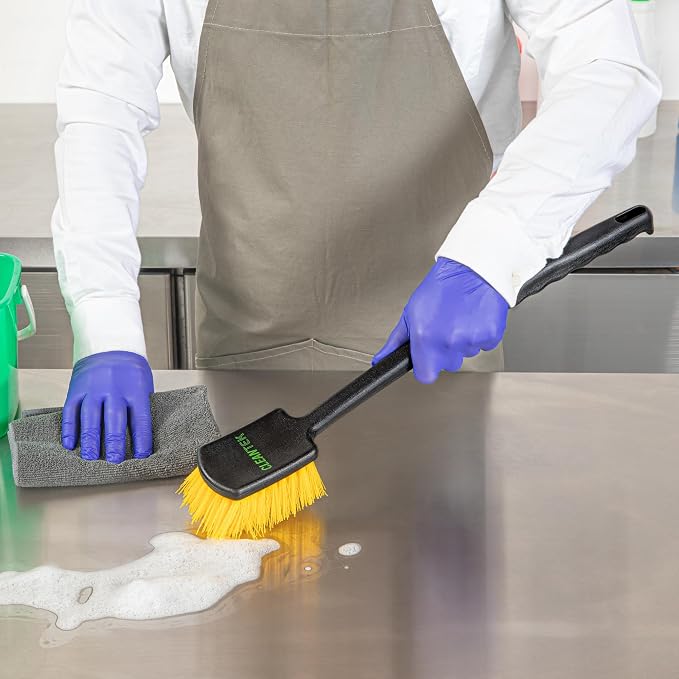 Restaurantware Scrub Brush 4 Count of 20 Inch Long Handled Scrubbing Brush - Image 4