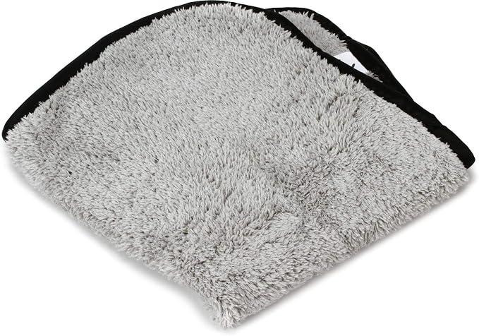 Fender Premium Plush Microfiber Polishing Cloth - Image 2