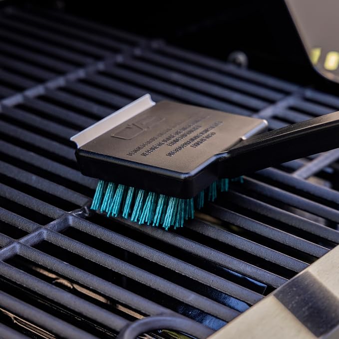 Charbroil Safer Replaceable Head Nylon Bristle Grill Brush - Image 8