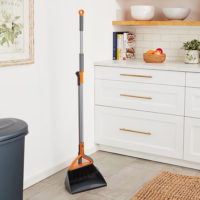 Casabella Quick 'n Easy Upright Broom and Dustpan Set, Wood & Laminate Floors - Image 2