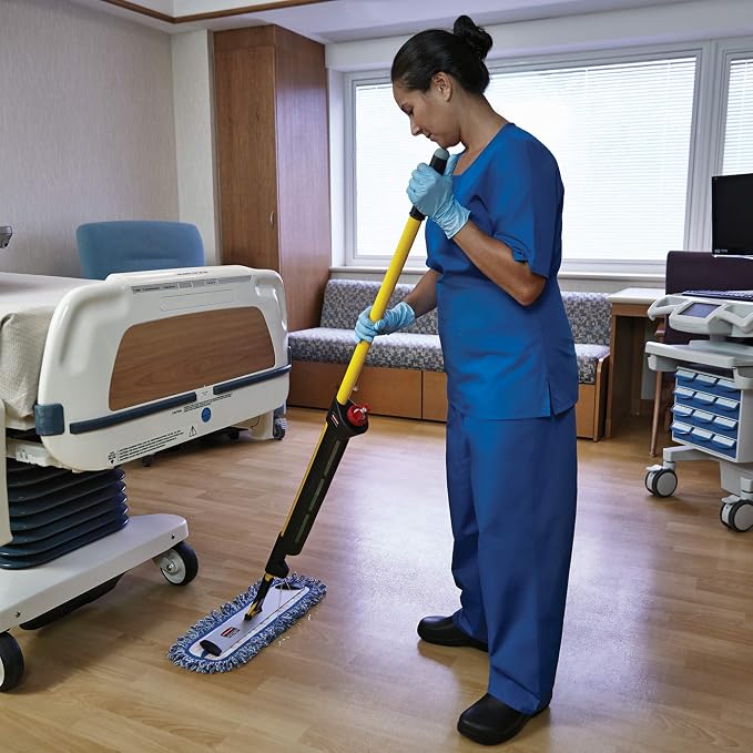 Rubbermaid Commercial Products HYGEN Pulse Single Sided Microfiber Spray Mop Kit - Image 10