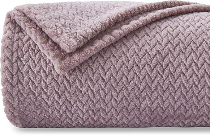 NEWCOSPLAY Super Soft King Blanket Light Purple Premium Silky Flannel Fleece Leaves Pattern Lightweight Bed Blanket All Season Use (Light Purple, King(90"x110"))