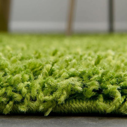 Unique Loom Solid Shag Collection Area Rug (3' 3" Round, Grass Green)