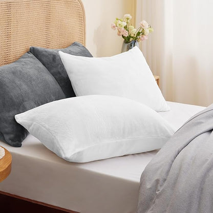 BEDELITE Flannel Pillowcases Standard Set of 2, Super Soft Fleece Pillow Case Cover with Zipper for Bedroom, Sofa, Couch,Luxury Cozy Velvet Pillow Shams for All Seasons(20x26 Inches, Bright White)