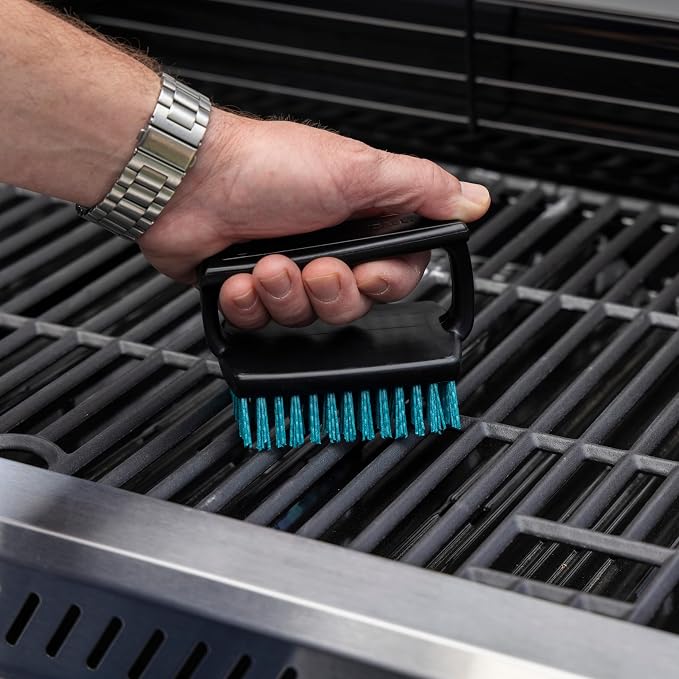 Charbroil® Safer Handheld Grill Brush - Image 4