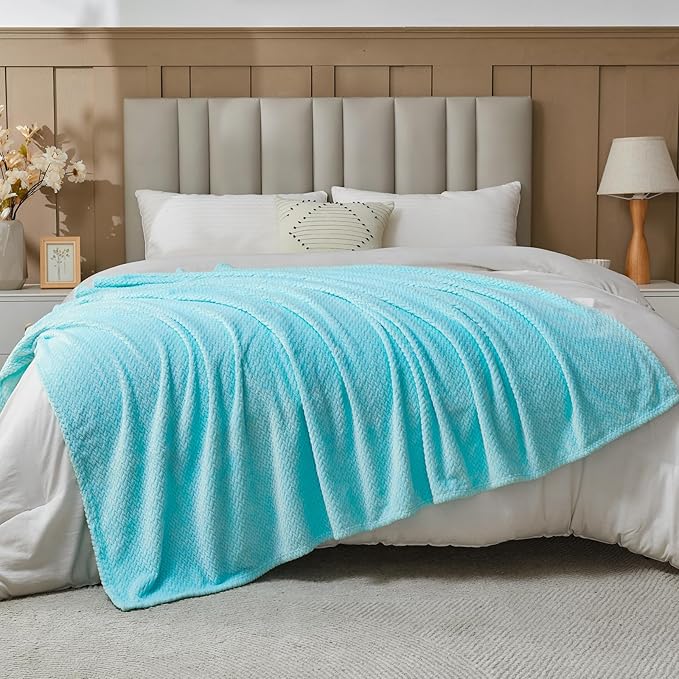 NEWCOSPLAY Super Soft Throw Blanket Turquoise Premium Silky Flannel Fleece Leaves Pattern Lightweight Bed Blanket All Season Use (Turquoise, Throw(50"x60"))