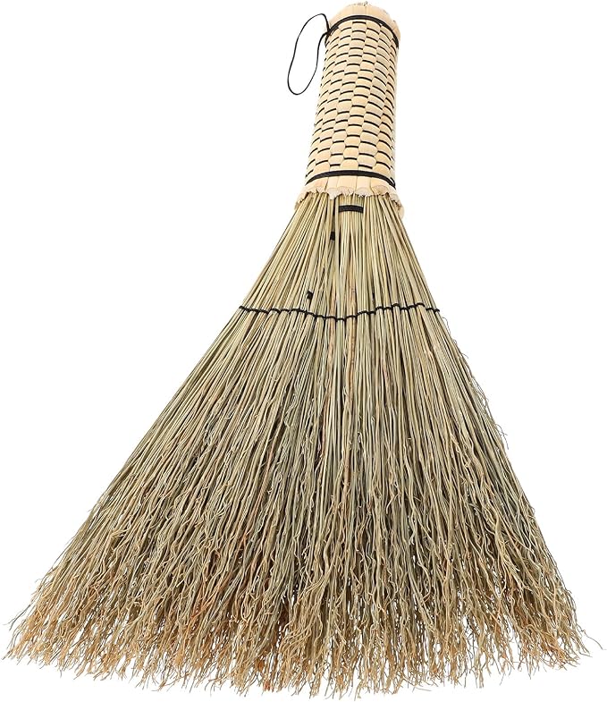 Handmade Straw Bed Broom 26cm Small Desktop Dust Brush by JECOMPRIS