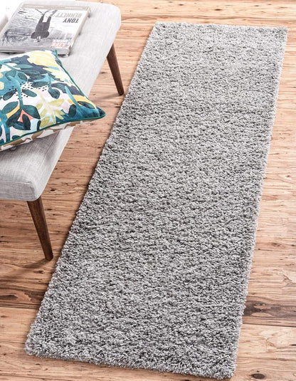 Unique Loom Solid Shag Collection Area Rug (2' 6" x 16' 5" Runner, Cloud Gray)
