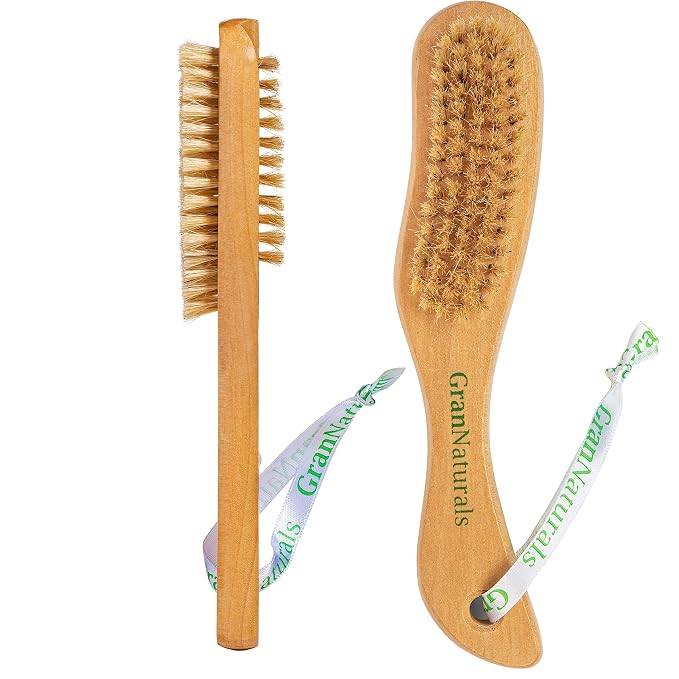 GranNaturals Wooden Nail Brush - Image 2