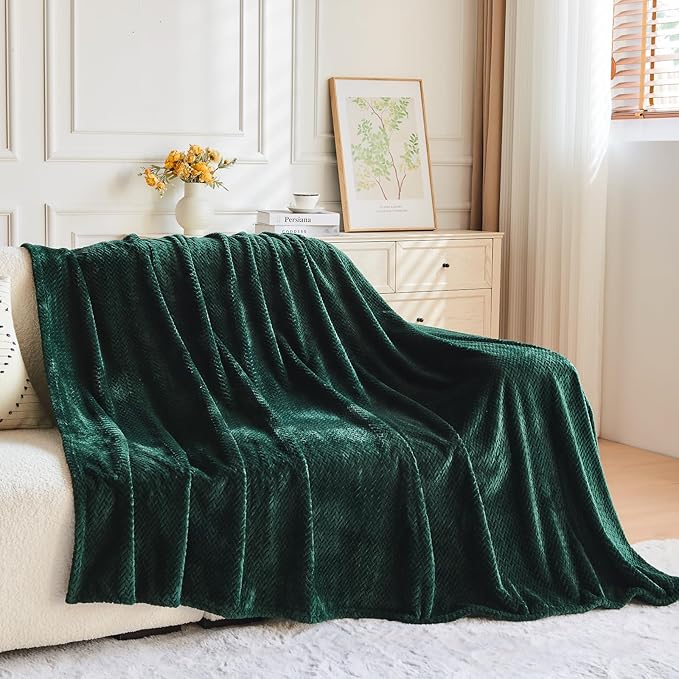 NEWCOSPLAY Super Soft Twin Blanket Forest Green Premium Silky Flannel Fleece Leaves Pattern Lightweight Bed Blanket All Season Use (Forest Green, Twin(60"x80"))