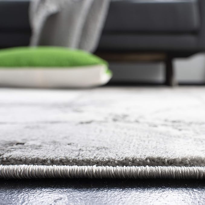 SAFAVIEH Craft Collection Area Rug - 6'7" x 9', Grey & Silver, Modern Abstract Design, Non-Shedding & Easy Care, Ideal for High Traffic Areas in Living Room, Bedroom (CFT877G)