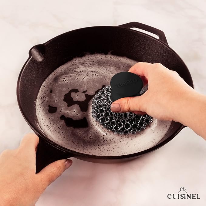 Cuisinel Cast Iron Chainmail Scrubber + Pan Scraper - Image 7