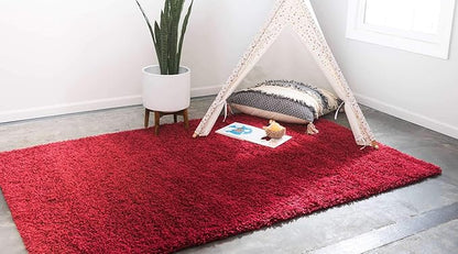 Unique Loom Solid Shag Collection Area Rug (4' 1" x 6' 1" Rectangle, Cherry Red)