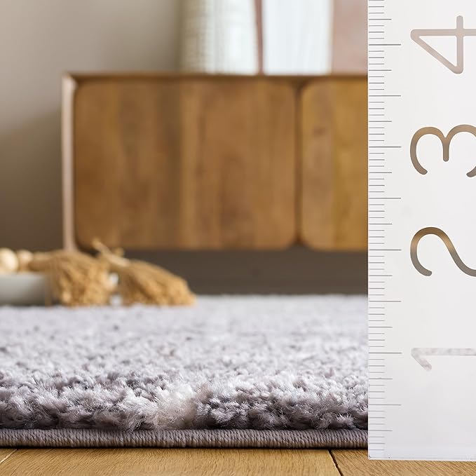 SAFAVIEH Arizona Shag Collection Area Rug - 5'1" x 7'6", Grey & Ivory, Moroccan Boho Design, Non-Shedding & Easy to Clean, Ideal for Living Room, Bedroom, Dining Space (ASG743G)
