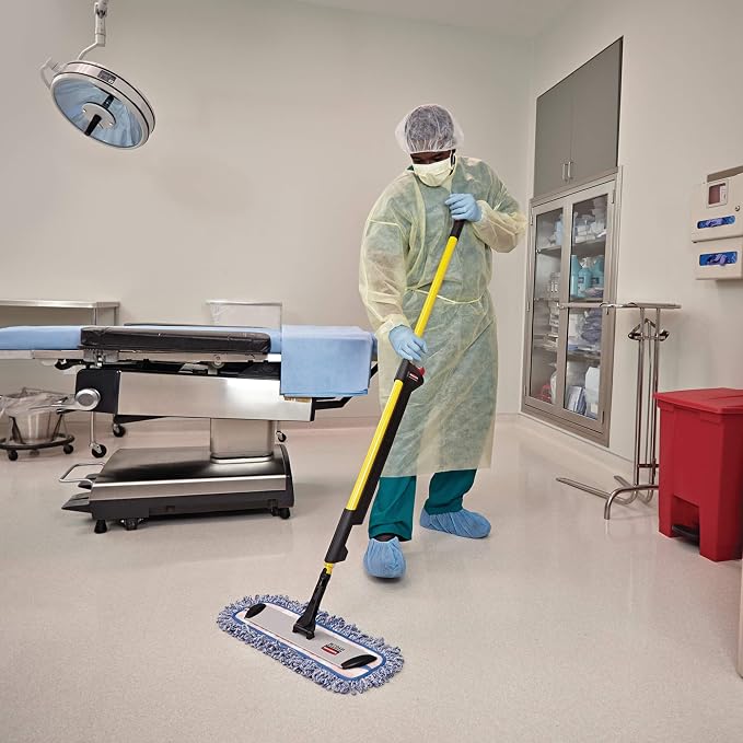 Rubbermaid Commercial Products HYGEN Pulse Single Sided Microfiber Spray Mop Kit - Image 9