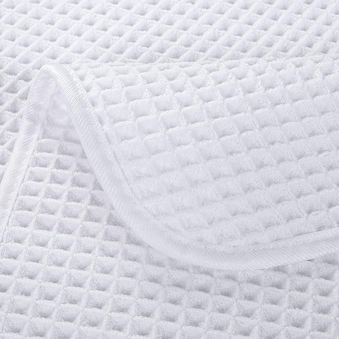 POLYTE 430 GSM Microfiber Lint Free Washcloth Face Towel, 13 x 13 in, 4 Pack - Image 4