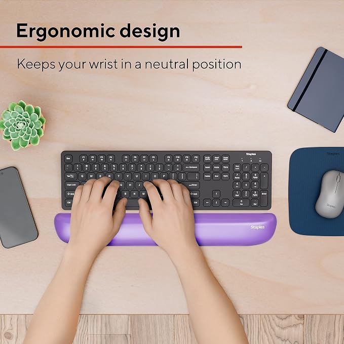 STAPLES Gel Keyboard Wrist Rest, Ergonomic Non‑Slip Wrist Support Cushion - Image 3