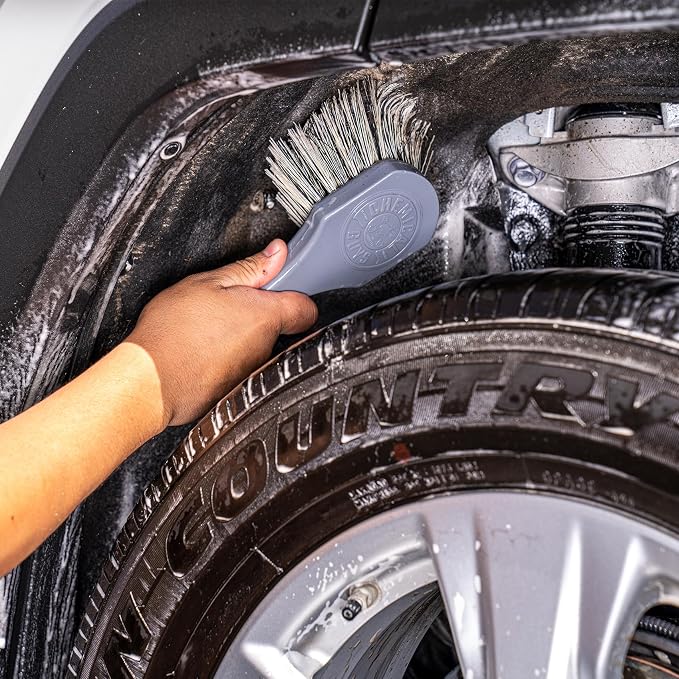 Chemical Guys ACCG09 Wheel Works Medium Duty Wheel & Body Brush - Image 5