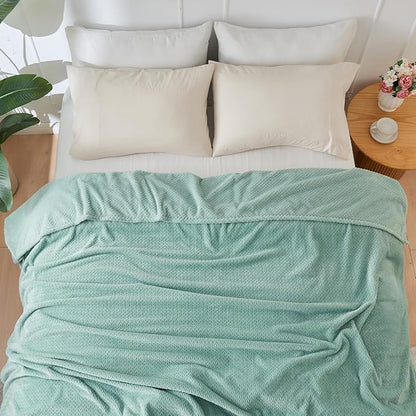 NEWCOSPLAY Super Soft Twin Blanket New Sage Green Premium Silky Flannel Fleece Leaves Pattern Lightweight Bed Blanket All Season Use (New Sage Green, Twin(60"x80"))