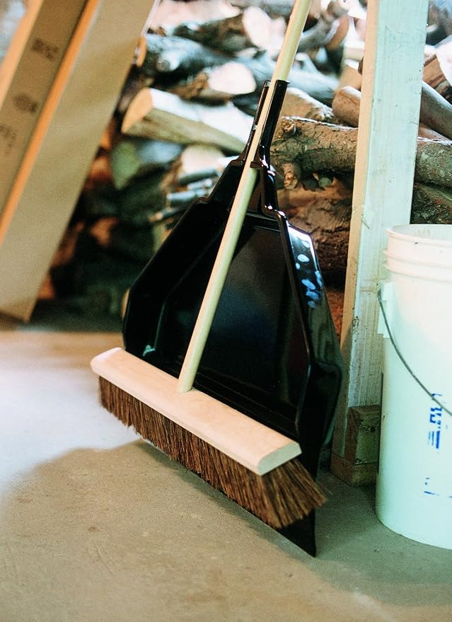 Emsco Group Enormous Yard & Garage Dust Pan – 24-Inch Mouth – Lightweight - Image 8