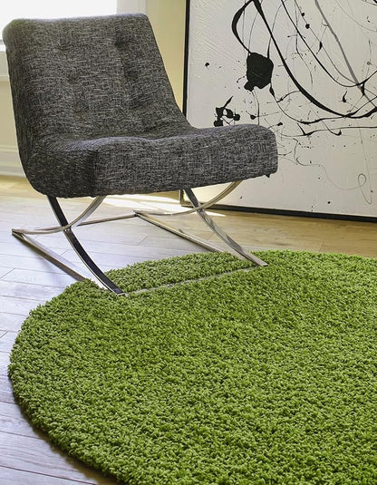 Unique Loom Solid Shag Collection Area Rug (3' 3" Round, Grass Green)
