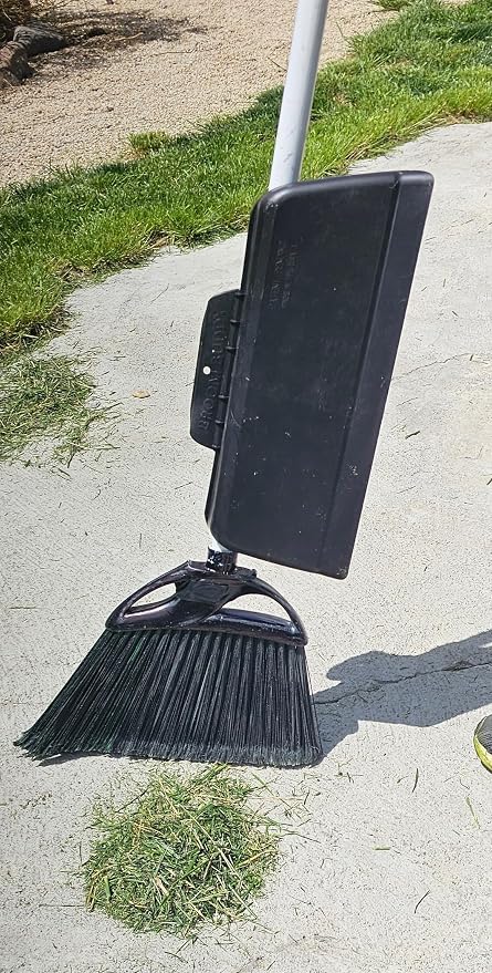 Dustpan is a Minimalist Dustpan, Designed - Image 4