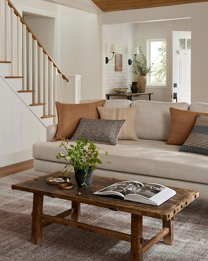 Loloi Angela Rose Ember Collection EMB-10 Fog/Dove 2'-3" x 3'-10" Accent Rug