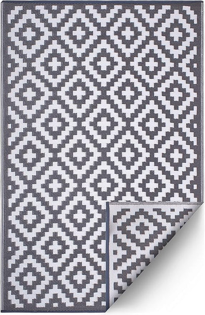 FH Home Outdoor Rug - Waterproof, Fade Resistant, Reversible - Premium Recycled Plastic - Geometric - Porch, Deck, Balcony, Mudroom, Laundry Room, Patio - Aztec - Gray & White Crease Free - 3 x 5 ft