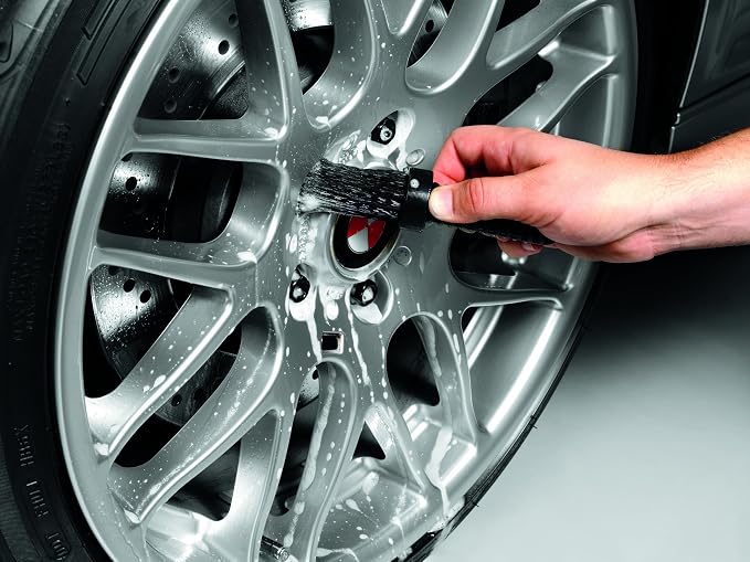 Griot's Garage Lug Nut Cleaning Brush - Image 2