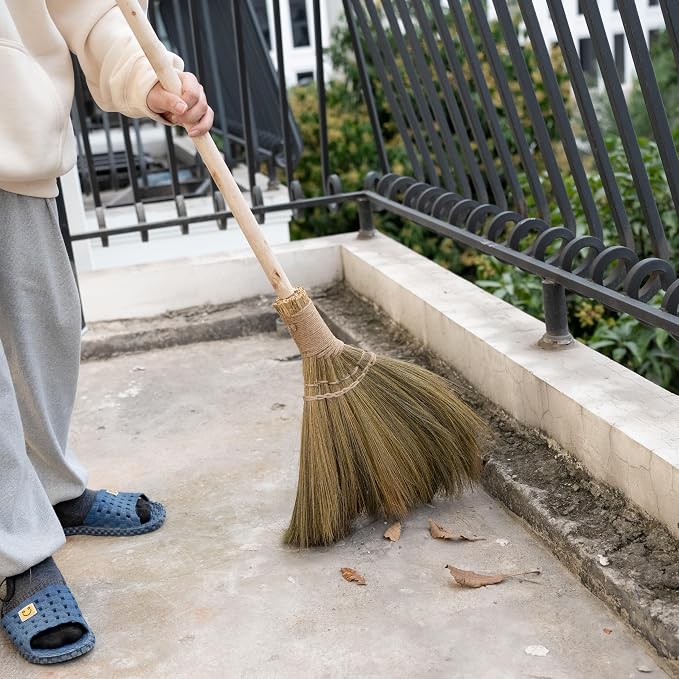 Vietnamese Straw Soft Broom - Image 9