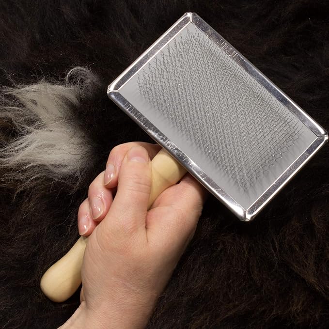 Sheepskin Cleaning Brush for Rugs & Throws, CleanSheep - Image 6