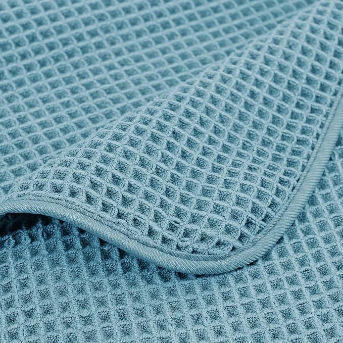 POLYTE Microfiber Oversize Quick Dry Lint Free Bath Towel, 60 x 30 in, 4 Pack - Image 3