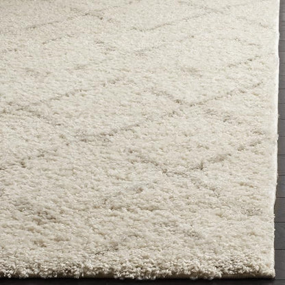 SAFAVIEH Arizona Shag Collection Area Rug - 5'1" x 7'6", Ivory & Beige, Moroccan Boho Design, Non-Shedding & Easy to Clean, Ideal for Living Room, Bedroom, Dining Space (ASG743A)