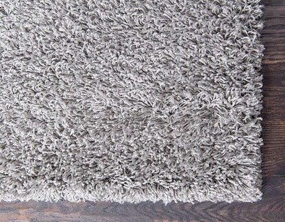 Unique Loom Solid Shag Collection Area Rug (2' 6" x 16' 5" Runner, Cloud Gray)