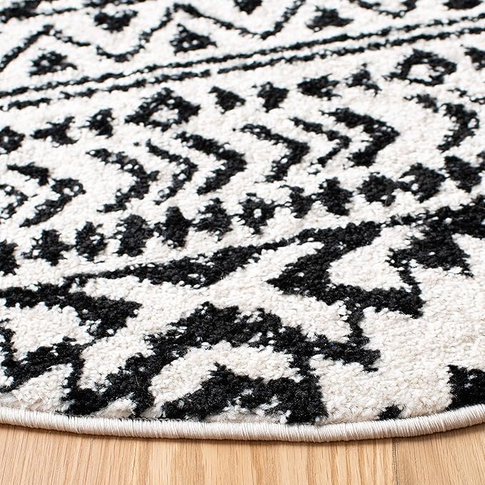 SAFAVIEH Tulum Collection Area Rug - 3' Round, Ivory & Black, Moroccan Boho Tribal Design, Non-Shedding & Easy to Clean, Ideal for Entryway, Foyer, Accent Space, Bedroom (TUL272B)